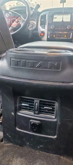 نيسان تيتان